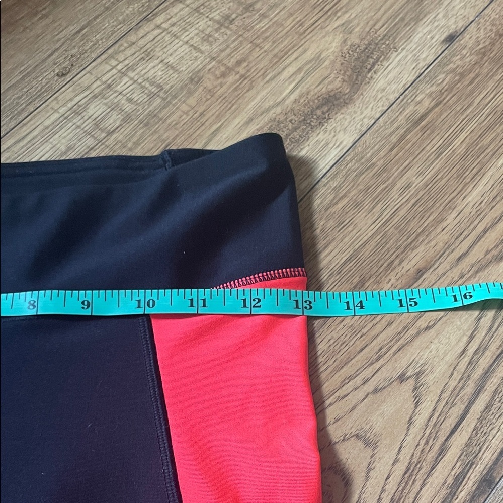 Under Armour Kids Black and Red Leggings (Bin F) - Picture 2 of 3